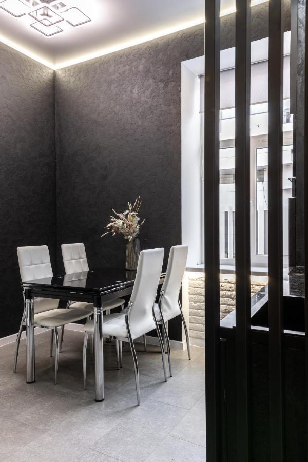 Two Bedrooms 13 Shpytalna Street Лвив Екстериор снимка