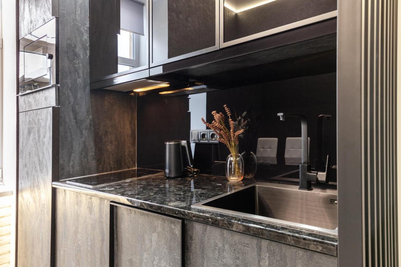 Two Bedrooms 13 Shpytalna Street Лвив Екстериор снимка