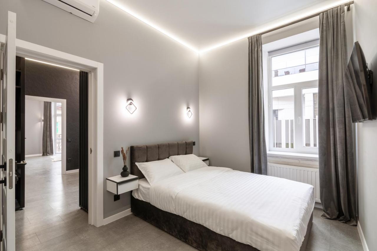 Two Bedrooms 13 Shpytalna Street Лвив Екстериор снимка